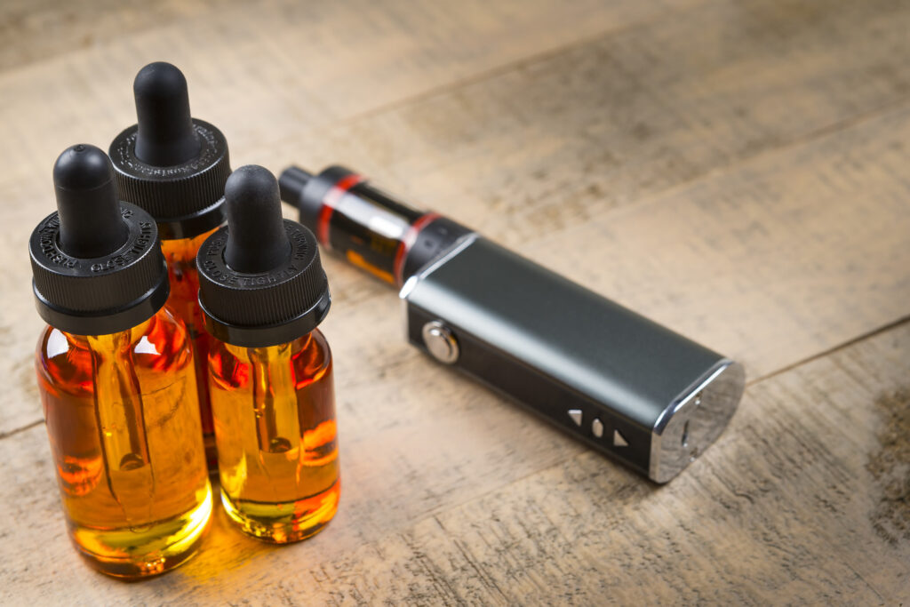 Are you in the market for a new vape? Are you wondering how to put together the ultimate vape kit? Follow this guide for the best setup.